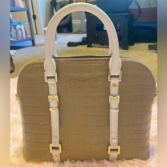Michael Kors dome satchel, send reasonable offers - Picture 1 of 5